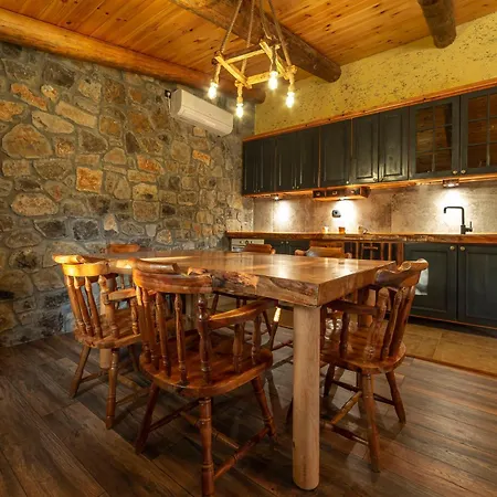 Feriehus Rustic Montenegro Bridje