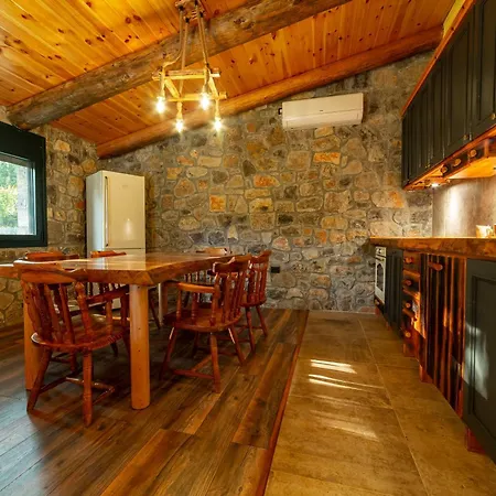Rustic Montenegro Bridje Feriehus Podgorica