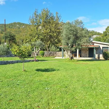 Rustic Montenegro Bridje Feriehus Podgorica