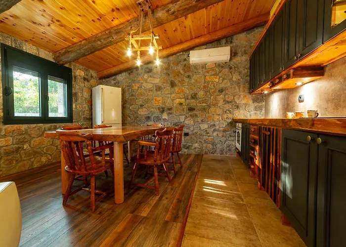 Rustic Montenegro Bridje בית נופש פודגוריצה