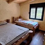 بيت للعطل Rustic Montenegro Bridje *